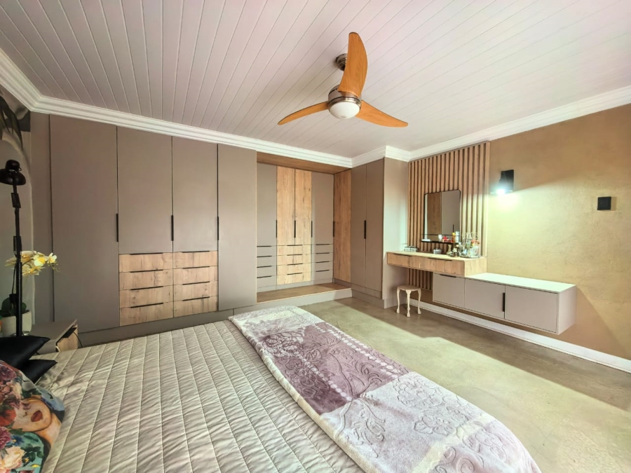 5 Bedroom Property for Sale in Vaalpark Free State